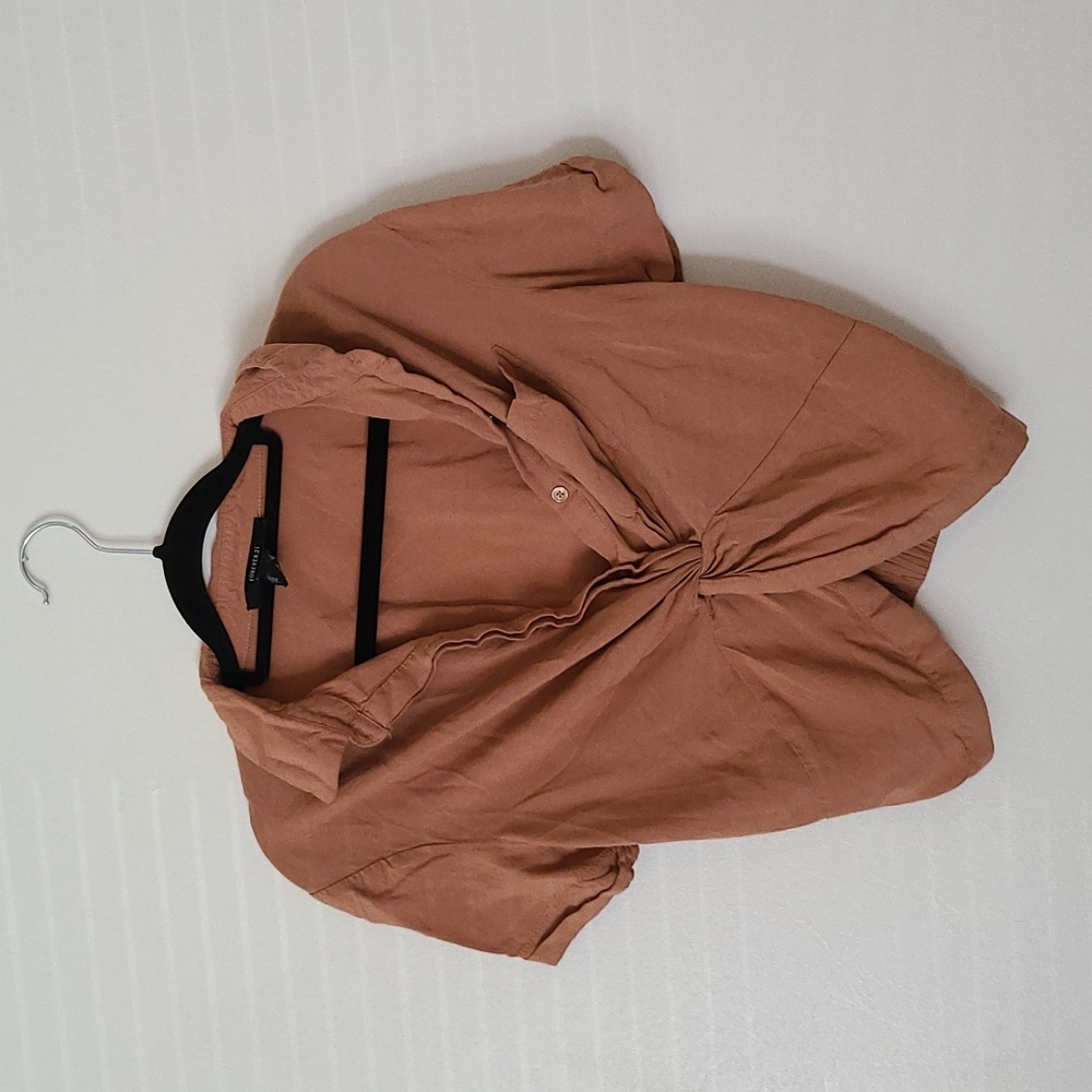 Forever 21 Women's Shirts Size Small Brown Crop